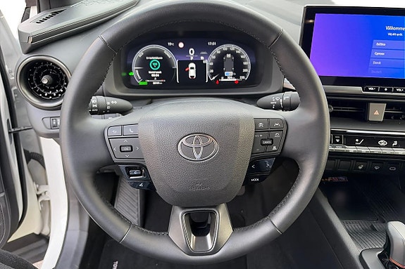 Toyota C-HR 13 of 21