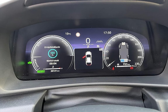 Toyota C-HR 14 of 21