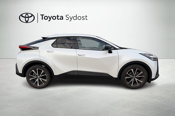 Toyota C-HR 17 of 21