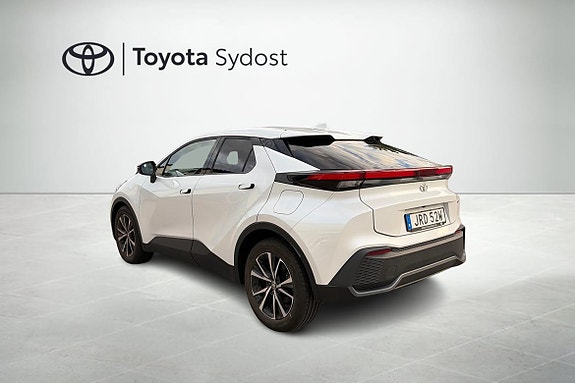 Toyota C-HR 18 of 21