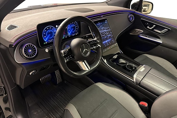 Mercedes-Benz EQE43 SUV 8 of 24