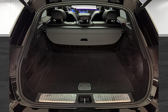 Mercedes-Benz EQE43 SUV 15 of 24