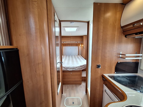 Rapido I 990 DF Queenbädd, Solcell 14 of 24