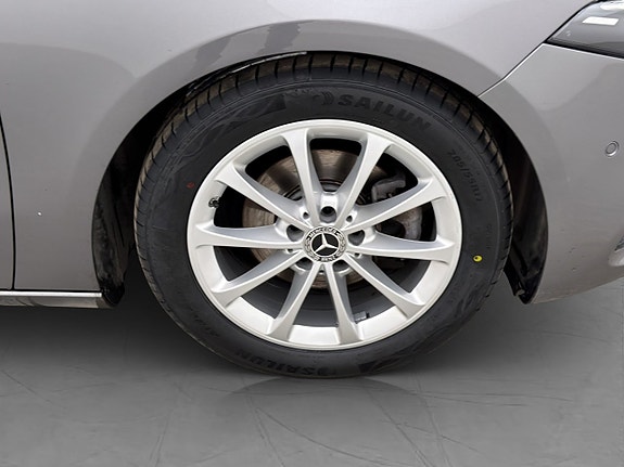 Mercedes-Benz A180 27 of 27