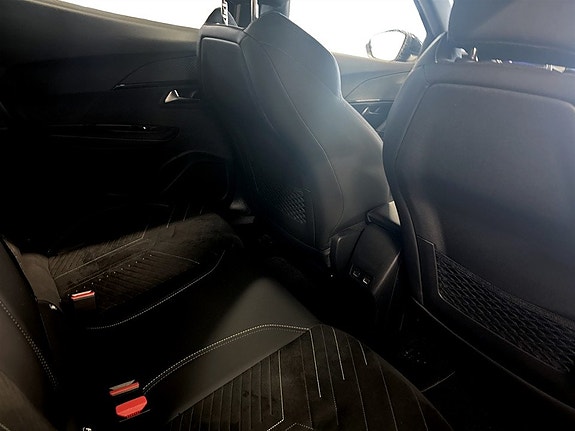 Peugeot 2008 12 of 15