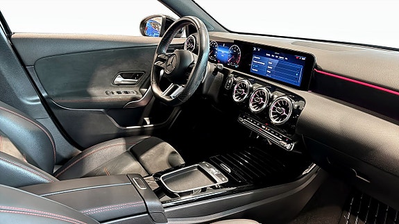 Mercedes-Benz A200 3 of 13