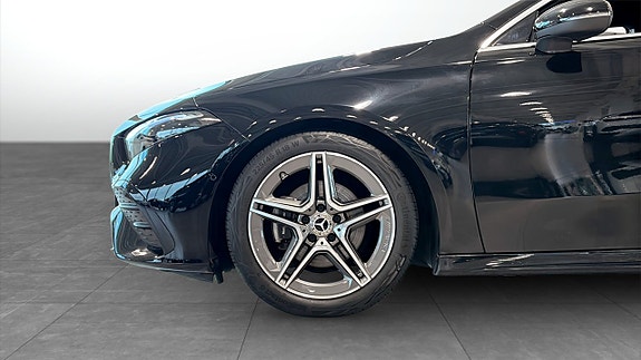 Mercedes-Benz A200 9 of 13