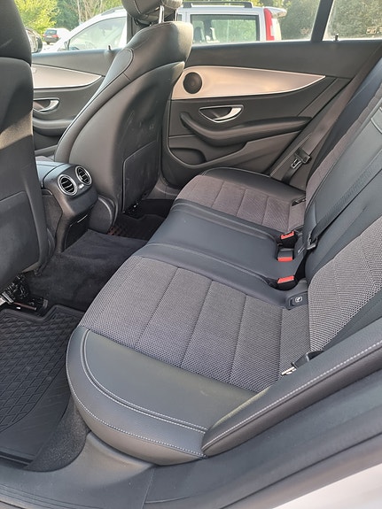Mercedes-Benz E220 7 of 7