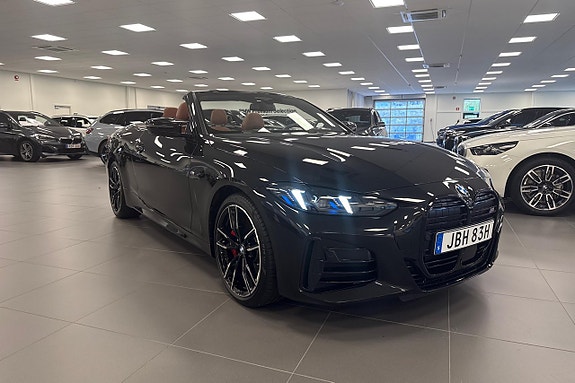BMW M440i 2 of 26
