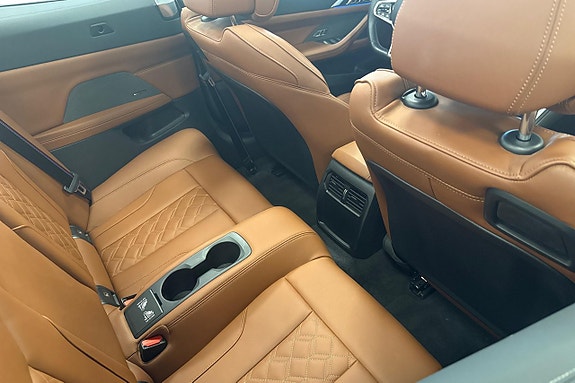 BMW M440i 10 of 26