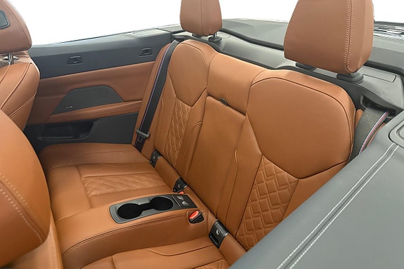BMW M440i 14 of 26