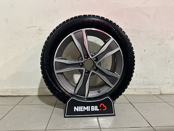 Mercedes-Benz C350 17 of 23