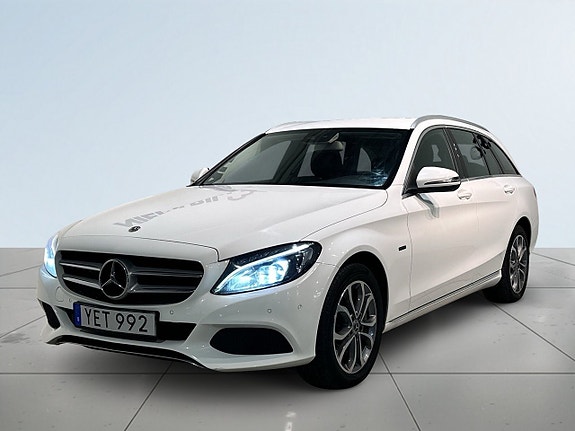 Mercedes-Benz C350 16 of 23