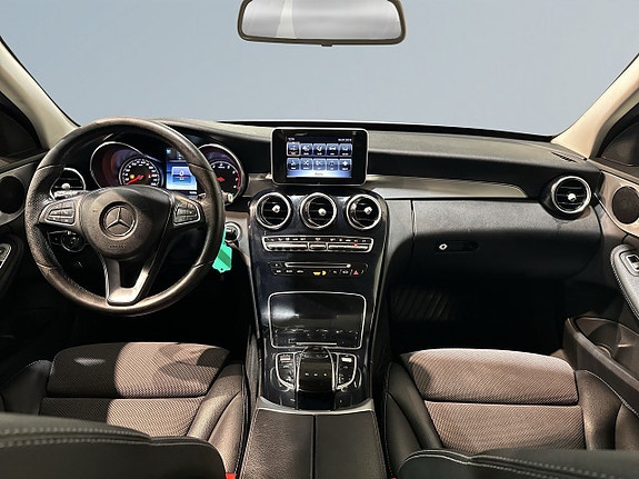 Mercedes-Benz C350 8 of 23