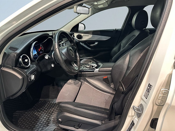 Mercedes-Benz C350 7 of 23