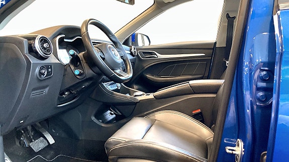 MG ZS EV 8 of 12