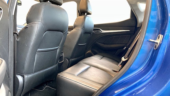 MG ZS EV 9 of 12