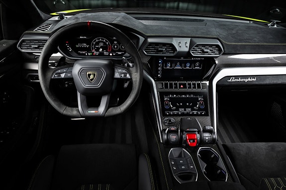 Lamborghini Urus 15 of 23