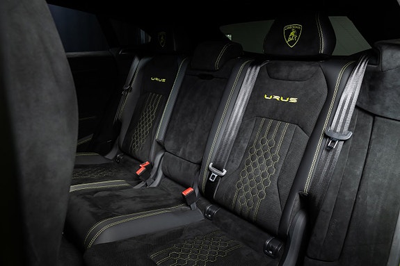 Lamborghini Urus 20 of 23