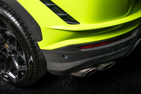 Lamborghini Urus 10 of 23