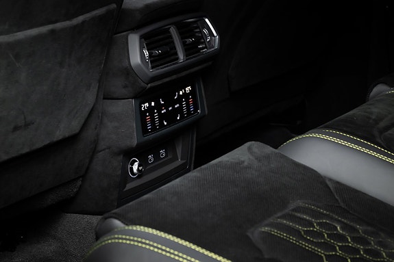 Lamborghini Urus 23 of 23