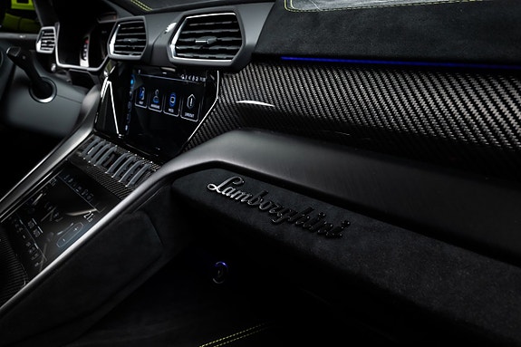Lamborghini Urus 19 of 23