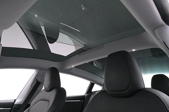Tesla Model 3 23 of 27