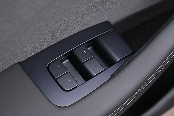 Tesla Model 3 9 of 27