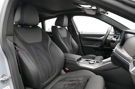 BMW i4 14 of 27