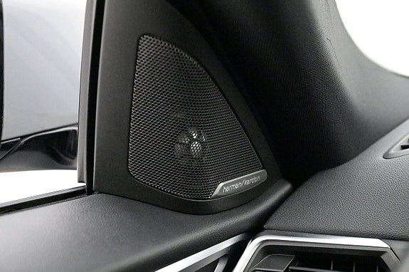 BMW i4 13 of 27