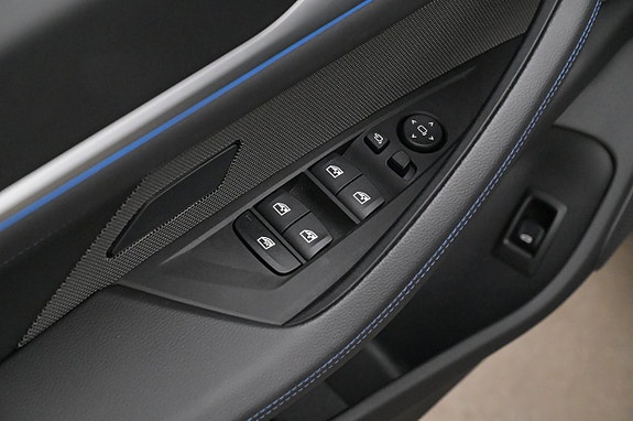 BMW i4 11 of 27