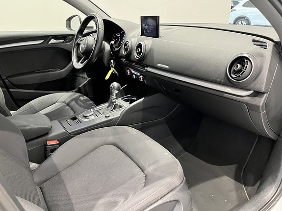 Audi A3 8 of 9