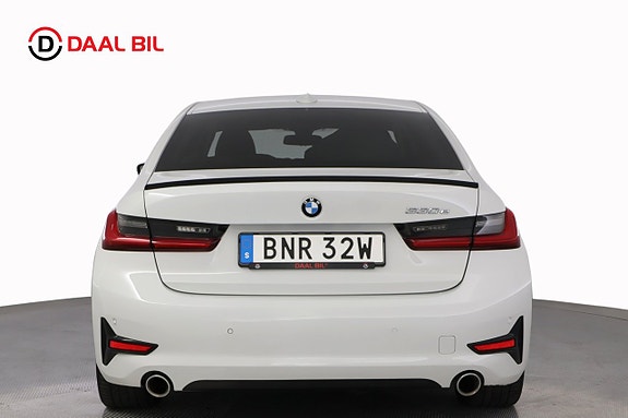 BMW 330e 7 of 27