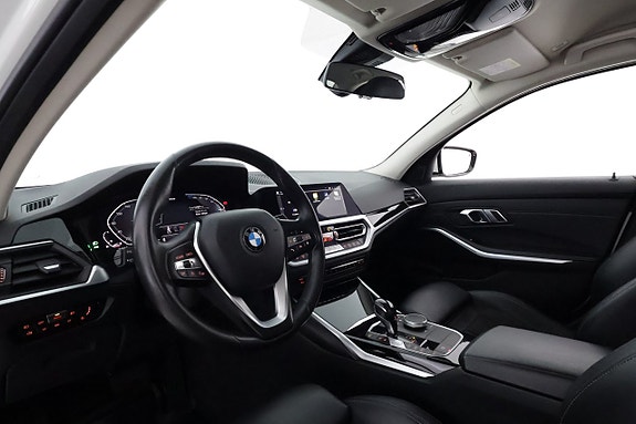 BMW 330e 11 of 27