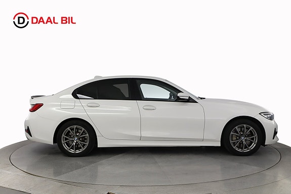 BMW 330e 5 of 27