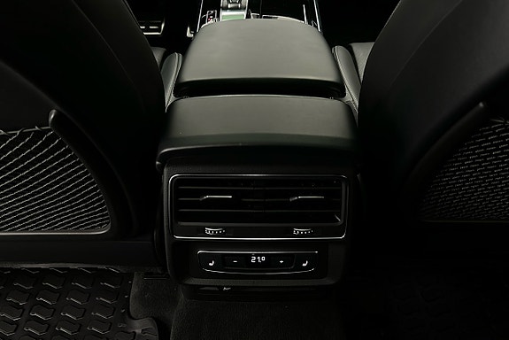 Audi Q8 25 of 30