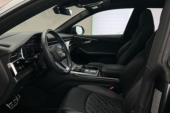 Audi Q8 10 of 30