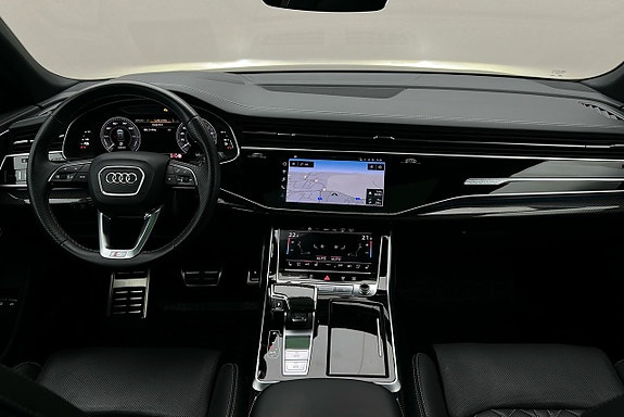 Audi Q8 6 of 30