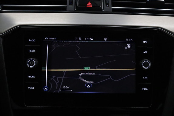 Volkswagen Passat Alltrack 21 of 30