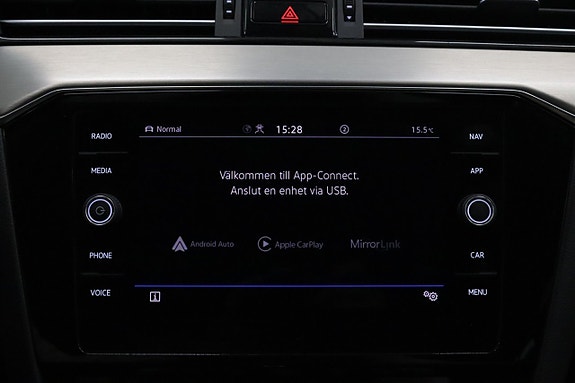 Volkswagen Passat Alltrack 23 of 30