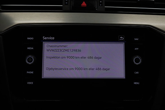 Volkswagen Passat Alltrack 22 of 30