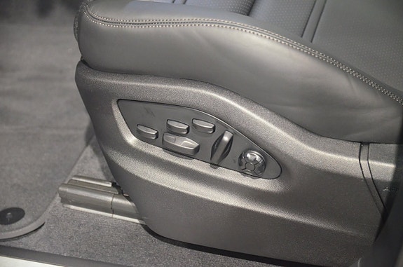 Porsche Cayenne 21 of 21