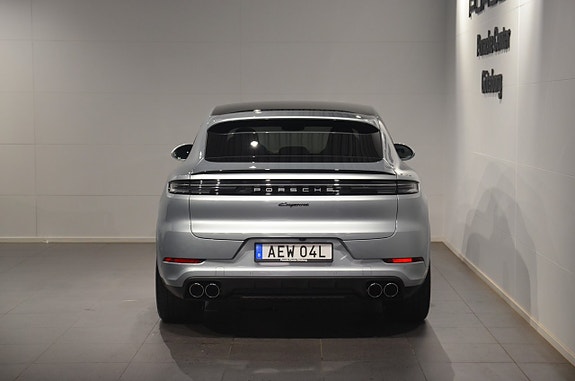 Porsche Cayenne 7 of 21
