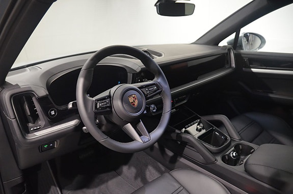 Porsche Cayenne 12 of 21