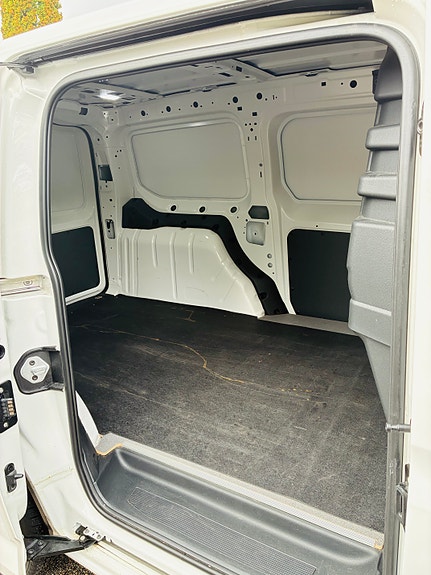 Volkswagen Caddy Maxi 6 of 7