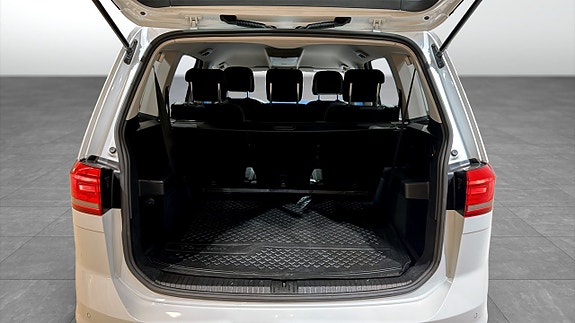 Volkswagen Touran 12 of 19