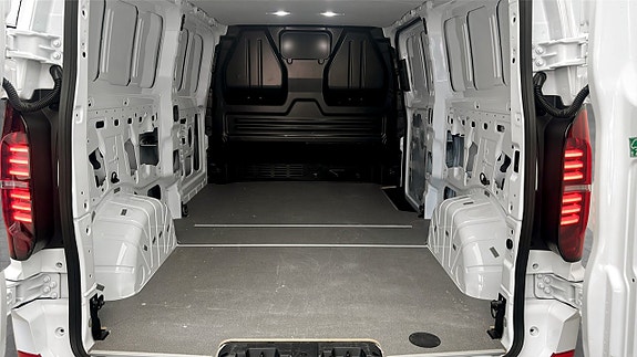 Volkswagen Transporter 12 of 12