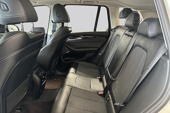 BMW X3 9 of 14