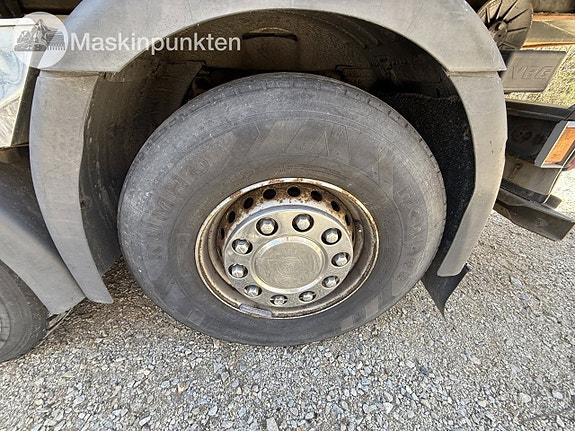 SCANIA P400LB6X2*4HNA Kranväxlare med flak och skopa 15 of 27
