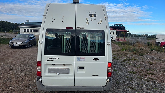 Ford Transit 4 of 12